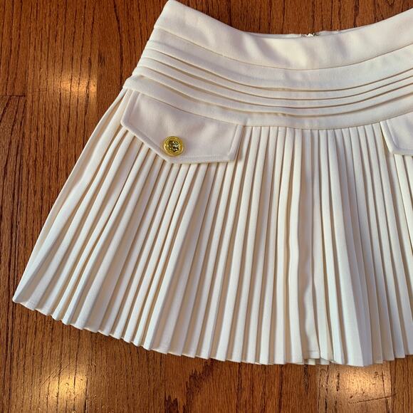 BNWT Commense Pleated Mini Skirt Gold Buttons | Ivory/Off White | Small - Picture 3 of 11